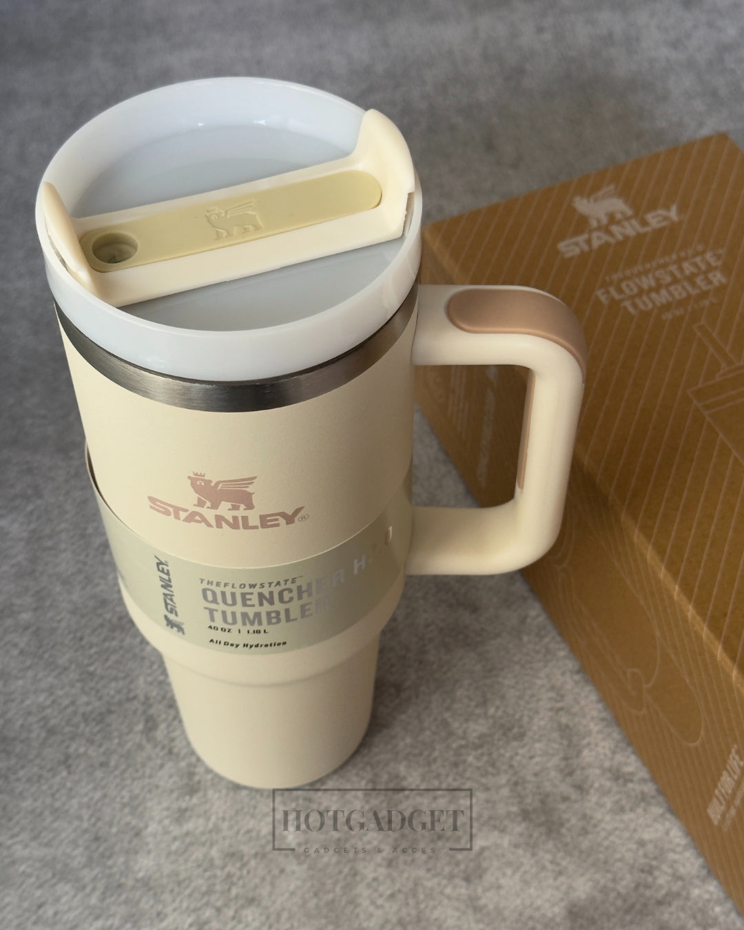Stanley Tumbler with Handle and Straw, Stainless Steel Insulated Travel Cup(Beige)
