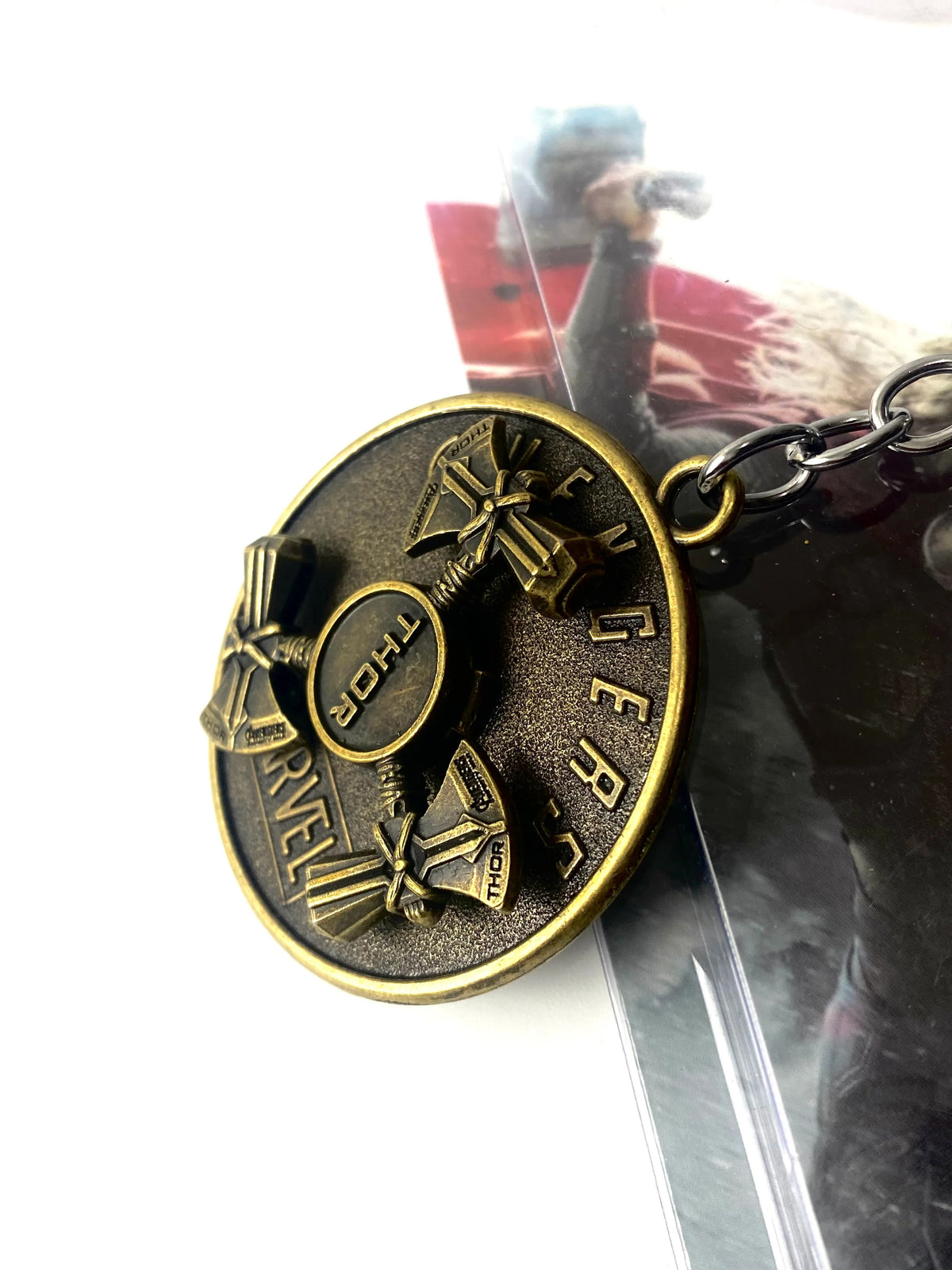 360° Rotating Metal Keychain, Spinner Key Ring with Hammer-Inspired Design