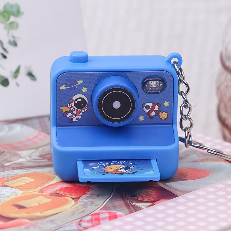 Mini Camera Keychain with Flashlight & Photo Pop-Up, Cute Cartoon Camera Keyring, Portable Bag Charm & Backpack Accessory for Kids & Adults